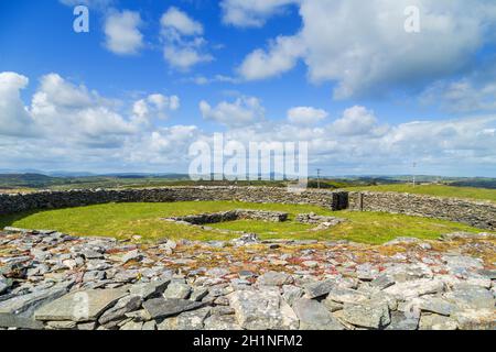 Knockdrum en pierre circulaire au sommet de la colline fort, Comté de Cork, Irlande Banque D'Images