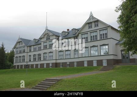 Akureyri, Islande - 27 juillet 2017 : construction du collège postsecondaire à Akureyri en Islande pendant l'été. Banque D'Images