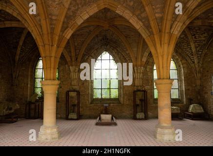 Les vestiges de l'abbaye d'Orval dans le village belge de Villers-devant-Orval Banque D'Images