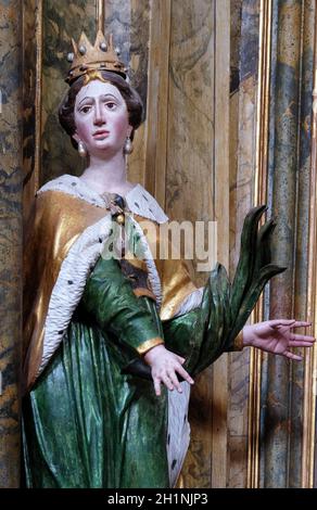 Statue de Saint Joanna sur l'autel de l'église de Saint Léonard de Noblac Kotari en Croatie, Banque D'Images