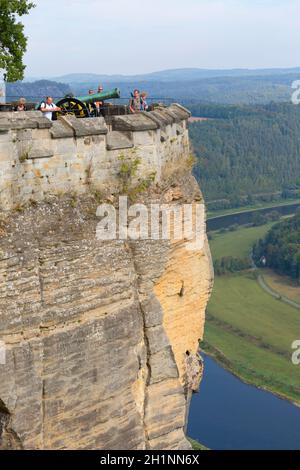 Königstein, Allemagne - 24 septembre 2020 : forteresse médiévale de Königstein, située sur une colline rocheuse au-dessus de l'Elbe en Suisse saxonne.C'est un Banque D'Images