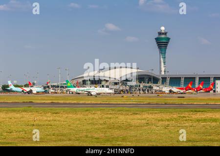 Guangzhou, Chine - 23 septembre 2019 : avions à l'aéroport de Guangzhou Baiyun (CAN) en Chine. Banque D'Images