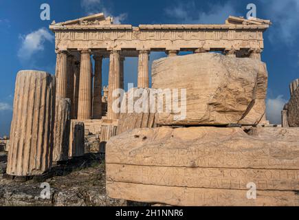 Le Parthénon situé sur l'Acropole d'Athènes, Grèce Banque D'Images