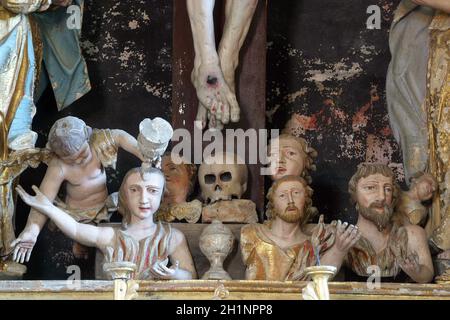 Les âmes dans les statues de purgatoire sur l'autel de la Sainte Croix dans l'église notre-Dame de Jérusalem à Trski Vrh à Krapina, Croatie Banque D'Images