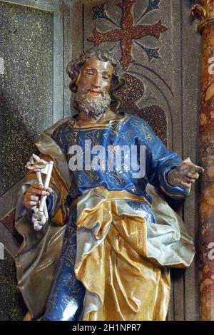 Statue de Saint-Pierre sur l'autel principal de l'église Saint-Nicolas à Gornji Miklous, Croatie Banque D'Images