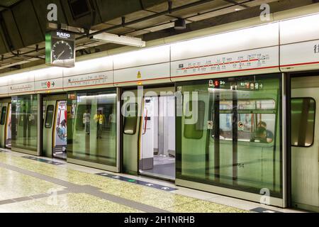 Hong Kong, Chine - 19 septembre 2019 : Metro Hongkong métro métro de Hong Kong Station Tai WO Hau en Chine. Banque D'Images