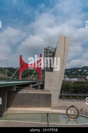 Pont routier de la Salve au-dessus de Nervion Rifer, Bilbao, Espagne Banque D'Images