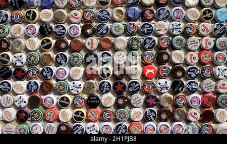 Collection de bouchons de bouteilles de bière, Shanghai, Chine Banque D'Images