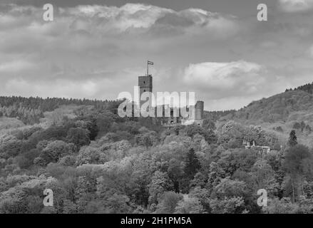 Vue sur la ruine du château Koenigstein Taunus, Allemagne Banque D'Images