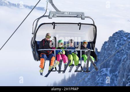 Sports d'hiver à Österreich, Schigebiet Kasberg (Grünau, Almtal, Salzkammergut, Bezirk Gmunden,Oberösterreich, Österreich) - Sports d'hiver en Autriche, Banque D'Images