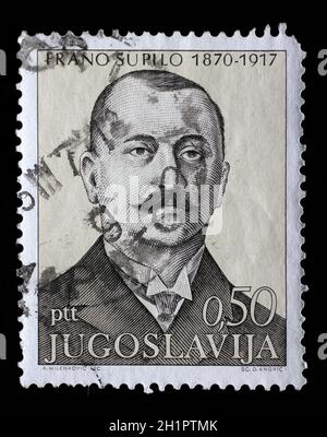 Le timbre imprimé en Yougoslavie montre le 100e anniversaire de la naissance de Frano Supilo (1870-1917), homme politique et journaliste croate, vers 1971. Banque D'Images