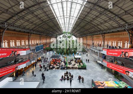 Madrid, Espagne - 21 novembre 2019 : gare ferroviaire Atocha Renfe de Madrid en Espagne. Banque D'Images