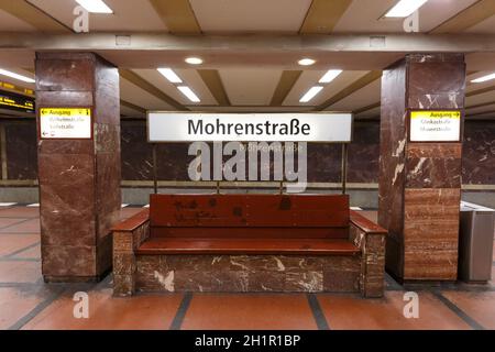 Berlin, Allemagne - 20 août 2020 : Mohrenstraße Berlin U-Bahn Station de métro tunnel Mohrenstrasse en Allemagne. Banque D'Images