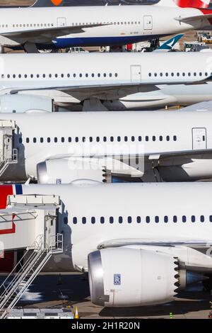 Londres, Royaume-Uni - 31 juillet 2018 : avions à l'aéroport de Londres Gatwick (LGW) au Royaume-Uni. Banque D'Images