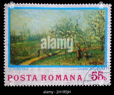 Timbres en Roumanie montre Verger en fleur, la peinture de Camille Pissarro, vers 1974 Banque D'Images