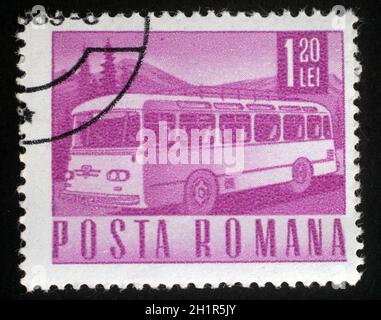 Le timbre imprimé en Roumanie montre Autobus, vers 1968 Banque D'Images