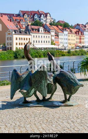 Goerlitz, Allemagne - 22 septembre 2020 : Monument à l'oie sur le boulevard Lusatien Neisse, frontière entre la Pologne et l'Allemagne Banque D'Images