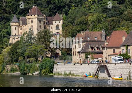 La Roque-Gageac, Dordogne, France - 7 septembre 2018 : Chateau de la Malartrie La Roque-Gageac, Dordogne river valley. Aquitaine, France Banque D'Images