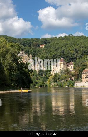 La Roque-Gageac, Dordogne, France - 7 septembre 2018 : Chateau de la Malartrie La Roque-Gageac, Dordogne river valley. Aquitaine, France Banque D'Images