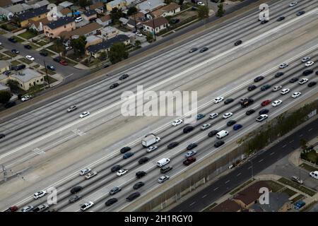 Antenne de trafic sur Harbor Freeway, Interstate 110 ou I-110, Los Angeles, Californie, États-Unis. Banque D'Images