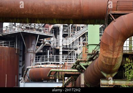 Landschaftspark Duisburg-Nord rund um ein stillgelgtes Stahlwerk, Deutschland - Parc paysager Duisburg-Nord autour d'une aciérie désaffectée, germe Banque D'Images