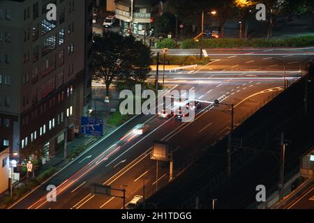 Yokohama Minato Mirai de la circulation la nuit. Lieu de tournage : préfecture de kanagawa, ville de Yokohama Banque D'Images