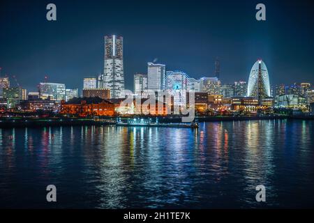 Tout le bureau de Minato Mirai s'allume. Lieu de tournage : préfecture de kanagawa, ville de Yokohama Banque D'Images