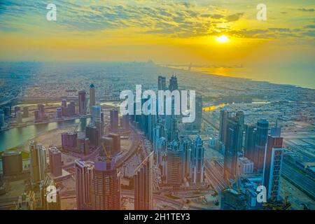 Vue de Dubaï depuis la terrasse d'observation de Burj Khalifa. Lieu de tournage : Dubaï Banque D'Images