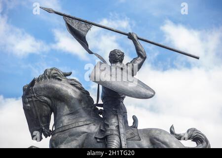 Séville, Espagne - 27 septembre 2020 : statue équestre El CID Campeador. Sculpté par Anna Hyatt Huntington en 1927 Banque D'Images