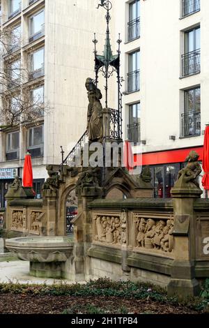 Heinzelmännchen-Brunnen in der Kölner Altstadt, Köln, Nordrhein-Westfalen, Allemagne Banque D'Images