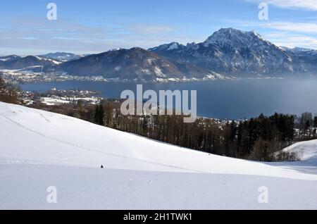 Traunstein und Traunsee im Winter, Österreich, Europa - Traunstein et Traunsee en hiver, Autriche, Europe Banque D'Images