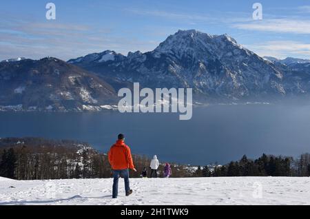 Traunstein und Traunsee im Winter, Österreich, Europa - Traunstein et Traunsee en hiver, Autriche, Europe Banque D'Images