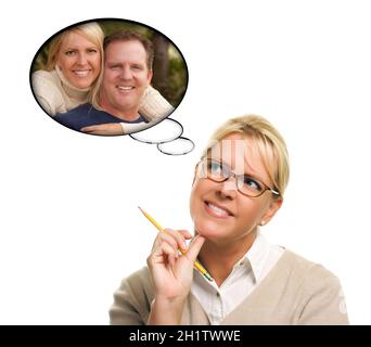 Belle femme avec des bulles de pensée d'elle-même et Un Guy isolé sur un fond blanc. Banque D'Images