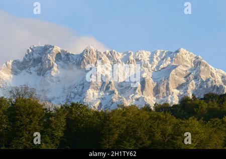 Der Traunstein im Winter mit Schnee, Österreich, Europa - le Traunstein en hiver avec neige, Autriche, Europe Banque D'Images