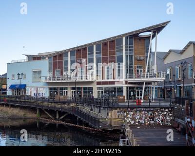 The Dock – Hôtel et restaurant à Mermaid Quay – baie de Cardiff – Bae Caerdydd Banque D'Images