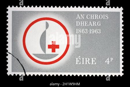 Timbre imprimé en Irlande pour célébrer les 100 ans de la Croix-Rouge, vers 1963 Banque D'Images