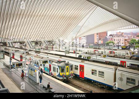 Liège, Belgique, juin 2021 : scène intérieure de la Gare de liège guillemins. Banque D'Images