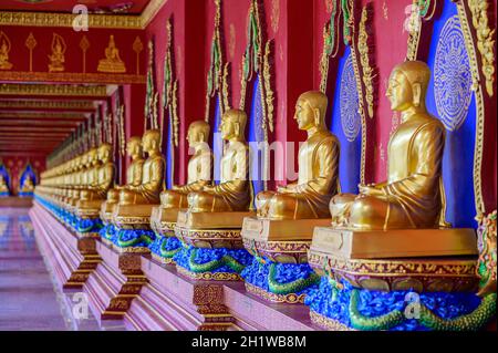 Buddha Wat Mahathat Wat Wachiramongkol Bang Thong dans la province de Krabi en Thaïlande le 19 mai 2019 Banque D'Images