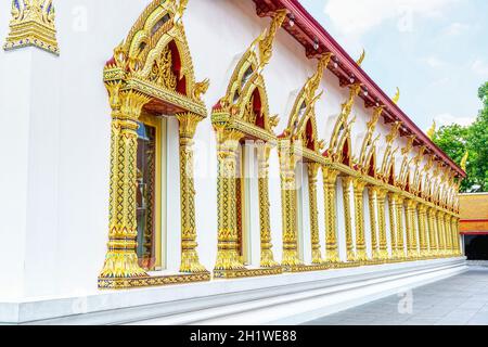 Un point de repère du Wat Chana Songkhram Ratchaworamahaviharn à Bangkok, en Thaïlande. Un lieu où tout le monde dans chaque religion peut être vu. Banque D'Images