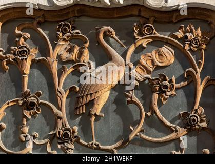 Oiseau métallique. Détail de l'architecture dans la vieille ville de Gdansk. Pologne Banque D'Images