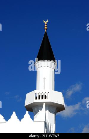 Vue sur la Tour du Roi Abdul Aziz Al Saud (Mezquita del Rey Abdul Aziz Al Saud), Marbella, Costa del sol, province de Malaga, Andalousie,Espagne, UE Banque D'Images