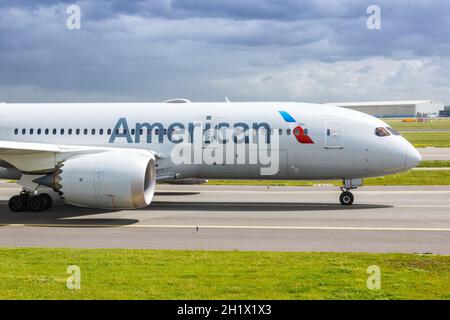 Amsterdam, pays-Bas - 21 mai 2021 : avion Boeing 787-8 Dreamliner d'American Airlines à l'aéroport d'Amsterdam Schiphol (AMS) aux pays-Bas. Banque D'Images
