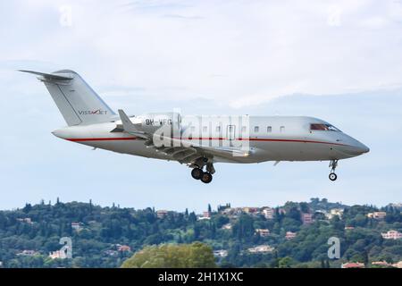Corfou, Grèce - 17 septembre 2020 : avion Vistajet Bombardier Challenger 605 à l'aéroport de Corfou (CFU) en Grèce. Banque D'Images