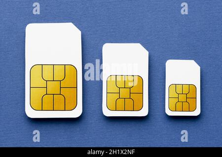 vue du dessus trois cartes sim de tailles différentes.Résolution et superbe photo de haute qualité Banque D'Images