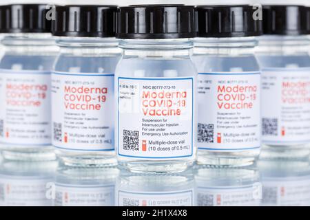 Stuttgart, Allemagne - 19 mars 2021: Moderna coronavirus Vaccine Corona virus COVID-19 vaccins Covid en Allemagne. Banque D'Images