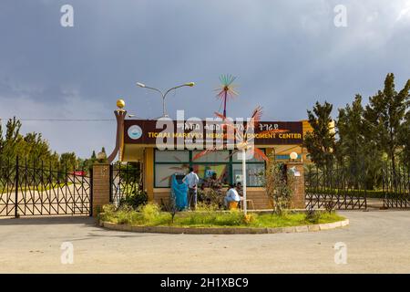 Mekelle, Éthiopie - 28 avril 2019 : soldats qui gardaient le Monument des martyrs du Tigré à Mekelle, deuxième ville et capitale de la région du Tigré, en Éthiopie Banque D'Images