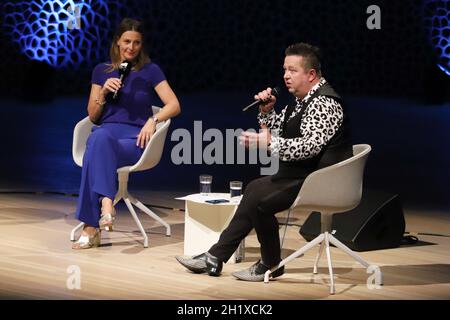 Sebastian Krumbiegel (Die Prinzen), Anja Reschke, Festival du front de mer, Elbphilharmonie, 09.09.2021,Hambourg Banque D'Images