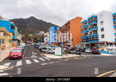 BAJAMAR, ÎLES CANARIES, TÉNÉRIFE - 06 JUILLET 2021 : petite ville touristique dans le nord de Ténérife, sur la côte atlantique. Banque D'Images