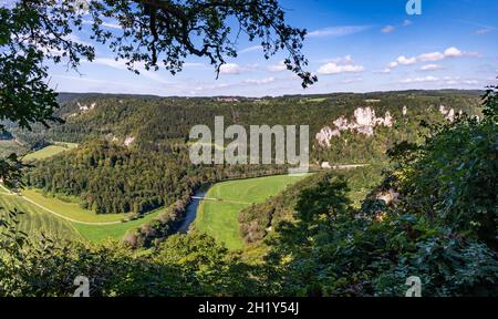 Magnifique randonnée d'automne près de Beuron dans le parc naturel du Haut-Danube avec de superbes vues et panoramas Banque D'Images