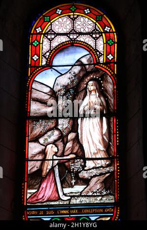 FRANCE PYRÉNÉES ATLANTIQUES (64) LACOMMANDNDE.LA COMMANDERIE ANCIEN HOPITAL MONUMENT HISTORIQUE DU XIIE SIÈCLE, ÉGLISE SAINT-BLAISE, SAINTE BERNE Banque D'Images